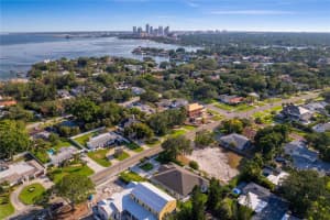 1036 SNELL ISLE BOULEVARD, SAINT PETERSBURG, FL 33704 Sold 10/18/24