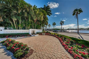 1036 SNELL ISLE BOULEVARD, SAINT PETERSBURG, FL 33704 Sold 10/18/24