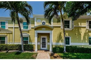 5005 COQUINA KEY DRIVE, SAINT PETERSBURG, FL 33705 Sold 11/01/24