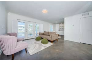 5005 COQUINA KEY DRIVE, SAINT PETERSBURG, FL 33705 Sold 11/01/24
