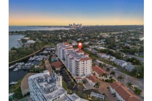 1325 SNELL ISLE BOULEVARD, ST PETERSBURG, FL 33704 Sold 01/31/25