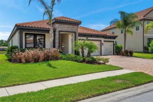 1921 VIA LAGO DRIVE, LAKELAND, FL 33810 Sold 08/09/24