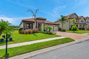 1921 VIA LAGO DRIVE, LAKELAND, FL 33810 Sold 08/09/24