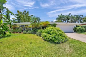 2445 BAY ISLE DRIVE, SAINT PETERSBURG, FL 33705 Sold 01/28/25