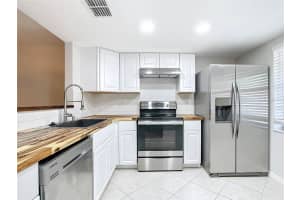 1180 MONTROSE PLACE, DUNEDIN, FL 34698 Sold 07/30/24