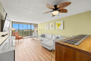 800 COVE CAY DRIVE, CLEARWATER, FL 33760 Sold 11/04/24