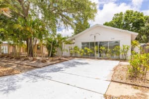 2656 RIDGE LANE, PALM HARBOR, FL 34684 Sold 04/14/25