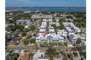 946 HIGHLAND AVENUE, DUNEDIN, FL 34698 Sold 07/15/24