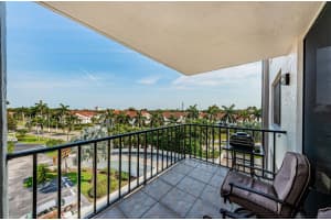 6361 BAHIA DEL MAR BOULEVARD, SAINT PETERSBURG, FL 33715 - MLS#MFRU8246398