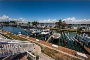 4834 BEACH DRIVE, ST PETERSBURG, FL 33705 - MLS#MFRU8246546