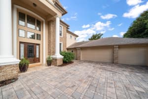 667 RICHMOND CLOSE, TARPON SPRINGS, FL 34688 Sold 09/15/25