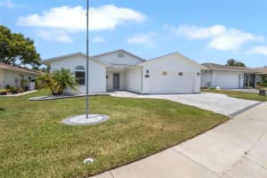 2243 GRAND CYPRESS DRIVE, LAKELAND, FL 33810 Sold 01/31/25