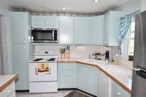 122 FERNWOOD CIRCLE, SEMINOLE, FL 33777 Sold 11/04/24