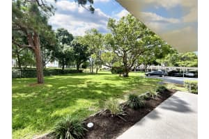 5750 80TH STREET, SAINT PETERSBURG, FL 33709 - MLS#MFRU8247129