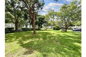 5750 80TH STREET, SAINT PETERSBURG, FL 33709 - MLS#MFRU8247129