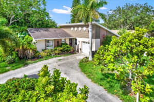 1201 CROSSBOW LANE, TARPON SPRINGS, FL 34689 Sold 09/30/24