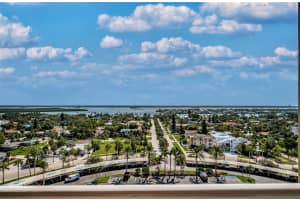 880 MANDALAY AVENUE, CLEARWATER BEACH, FL 33767 Sold 06/11/25