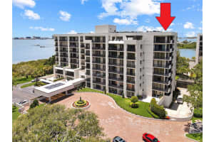 4 BELLEVIEW BOULEVARD, BELLEAIR, FL 33756 Sold 02/20/25