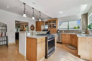 1425 28TH STREET, SAINT PETERSBURG, FL 33713 Sold 11/08/24