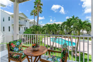 21 BATH CLUB CIRCLE, NORTH REDINGTON BEACH, FL 33708 Sold 02/06/25