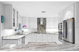 741 INDIAN BEACH LANE, SARASOTA, FL 34234 Sold 09/03/24