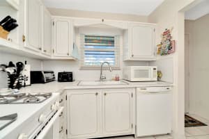 5287 81ST STREET, SAINT PETERSBURG, FL 33709 Sold 11/08/24
