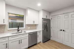 2741 MAPLE AVENUE, SARASOTA, FL 34234 Sold 01/17/25