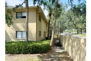 5725 BAYWATER DRIVE, TAMPA, FL 33615 Sold 08/20/24