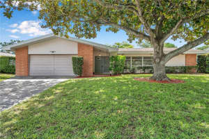 1933 SOUVENIR DRIVE, CLEARWATER, FL 33755 Sold 12/20/24