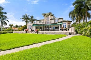 420 COFFEE POT RIVIERA NE, ST PETERSBURG, FL 33704 - MLS#MFRU8248639
