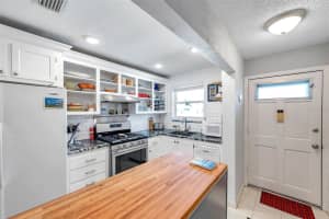 3114 59TH STREET, GULFPORT, FL 33707 Sold 09/17/24