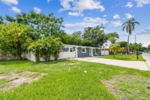 1246 HILLCREST AVENUE, CLEARWATER, FL 33756 Sold 10/07/24