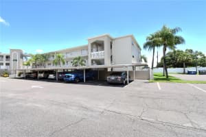 952 VIRGINIA STREET, DUNEDIN, FL 34698 Sold 05/15/25