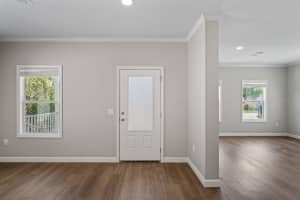 1050 MELROSE AVENUE, ST PETERSBURG, FL 33705 Sold 10/28/24