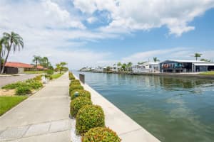 19029 US HIGHWAY 19 N #21E, CLEARWATER, FL 33764 Sold 10/31/24