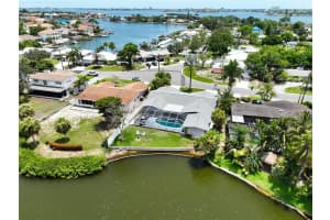 6460 FAIRWAY VIEW BOULEVARD, SAINT PETERSBURG, FL 33707 Sold 03/14/25