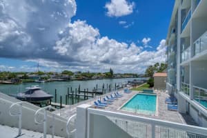 415 ISLAND WAY, CLEARWATER, FL 33767 Sold 01/15/25