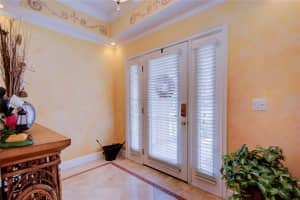 6247 VISTA VERDE DRIVE, SAINT PETERSBURG, FL 33707 Sold 09/12/24
