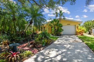 1153 WILLIAMS DRIVE, ST PETERSBURG, FL 33705 Sold 11/20/24