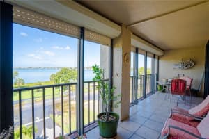 7037 SUNSET DRIVE, SOUTH PASADENA, FL 33707 Sold 11/03/24