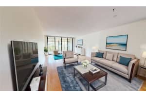 7037 SUNSET DRIVE, SOUTH PASADENA, FL 33707 Sold 11/03/24