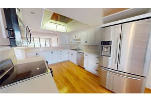 7037 SUNSET DRIVE, SOUTH PASADENA, FL 33707 Sold 11/03/24