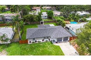 949 LAKE DRIVE, DUNEDIN, FL 34698 Sold 02/14/25