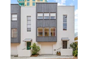 106 FAREHAM PLACE, SAINT PETERSBURG, FL 33701 Sold 03/31/25