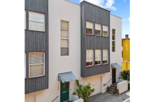 106 FAREHAM PLACE, SAINT PETERSBURG, FL 33701 Sold 03/31/25