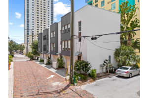 106 FAREHAM PLACE, SAINT PETERSBURG, FL 33701 Sold 03/31/25
