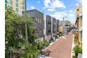 106 FAREHAM PLACE, SAINT PETERSBURG, FL 33701 Sold 03/31/25