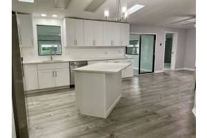 5023 FOX CLIFF DRIVE, LAKELAND, FL 33810 Sold 01/23/25