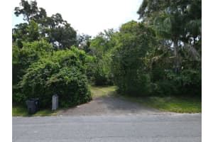 8214 ALAFIA RIDGE ROAD, RIVERVIEW, FL 33569 Sold 04/09/25