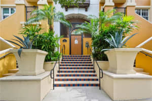 100 4TH AVENUE, ST PETERSBURG, FL 33701 Sold 03/24/25